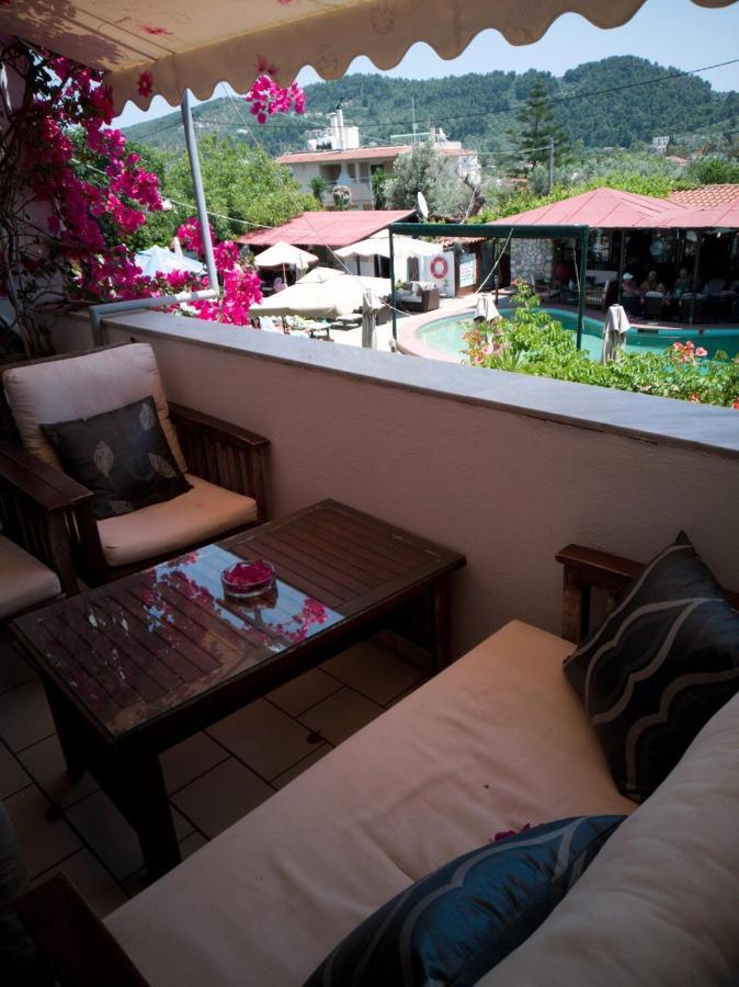 Oasis Aparthotel Skiathos Town Ngoại thất bức ảnh