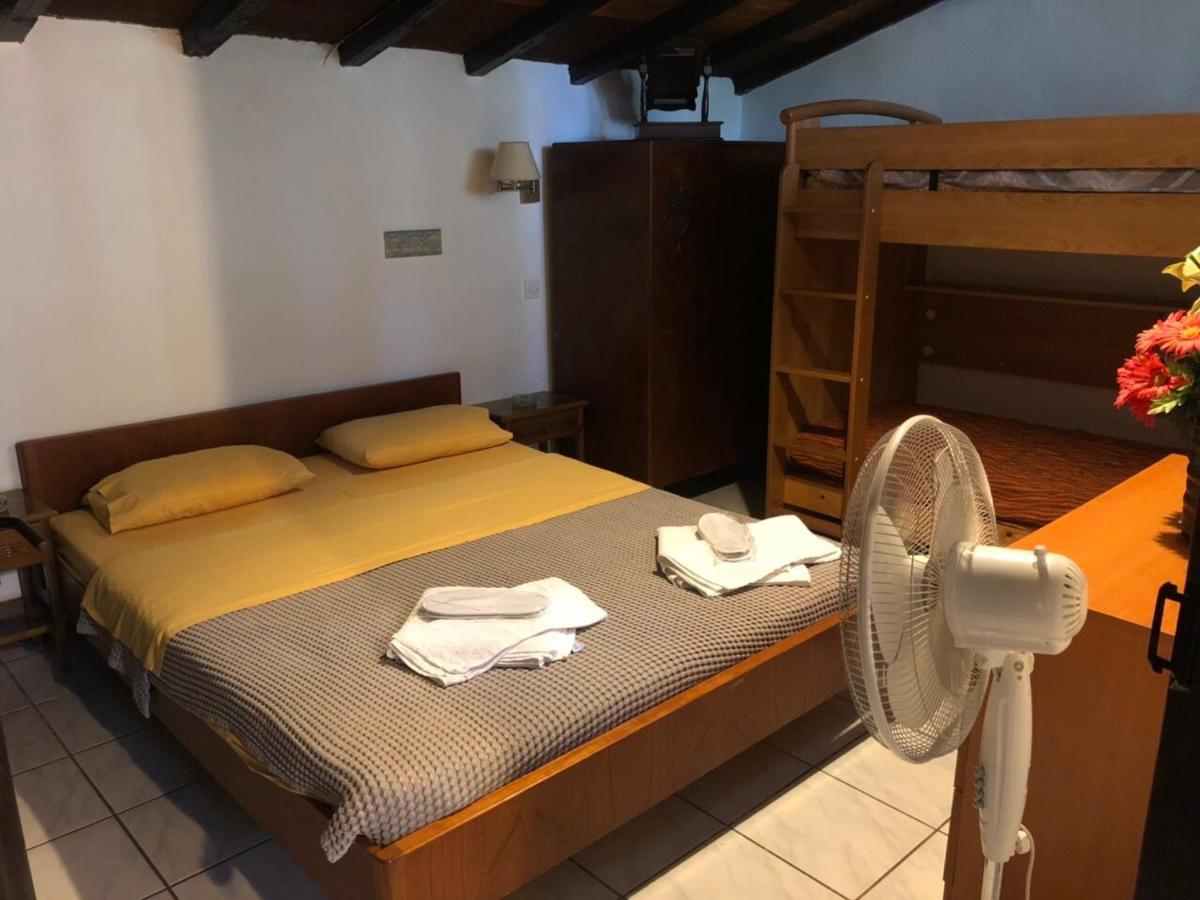 Oasis Aparthotel Skiathos Town Ngoại thất bức ảnh