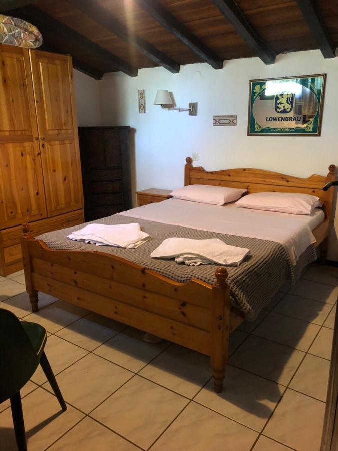 Oasis Aparthotel Skiathos Town Ngoại thất bức ảnh